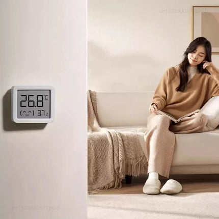 Smart Bluetooth Temperature & Humidity Monitor with Clock Sensor