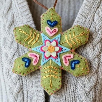 4PCS Random Color Finished DIY Christmas Snowflake Felt Ornament Kit