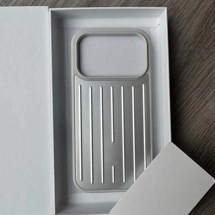 2026 New Silver Aluminum Phone Case For iPhone 17 Pro Max Cover
