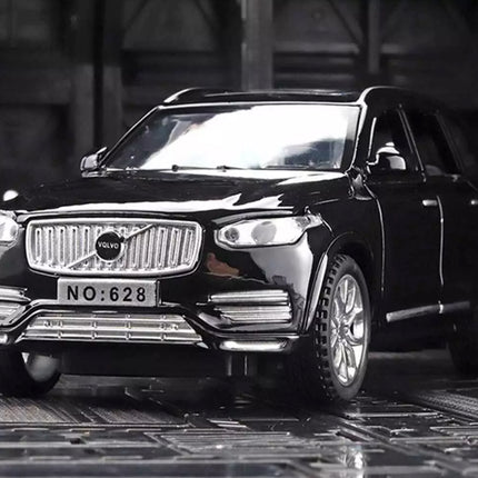 1:32 Volvo XC90 Diecast Model Car Pull Back Sound & Light Toy