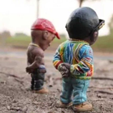 10cm Resin Hip Hop Rapper Statue, Cool Desktop Figurine Gift