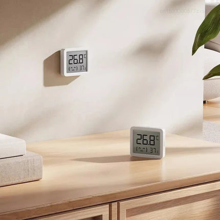 Smart Bluetooth Temperature & Humidity Monitor with Clock Sensor