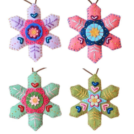 4PCS Random Color Finished DIY Christmas Snowflake Felt Ornament Kit
