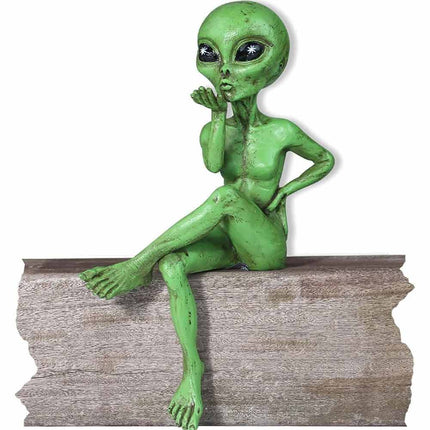 Funny Alien Drinking Beer Statue – Quirky Bar Art Figurine